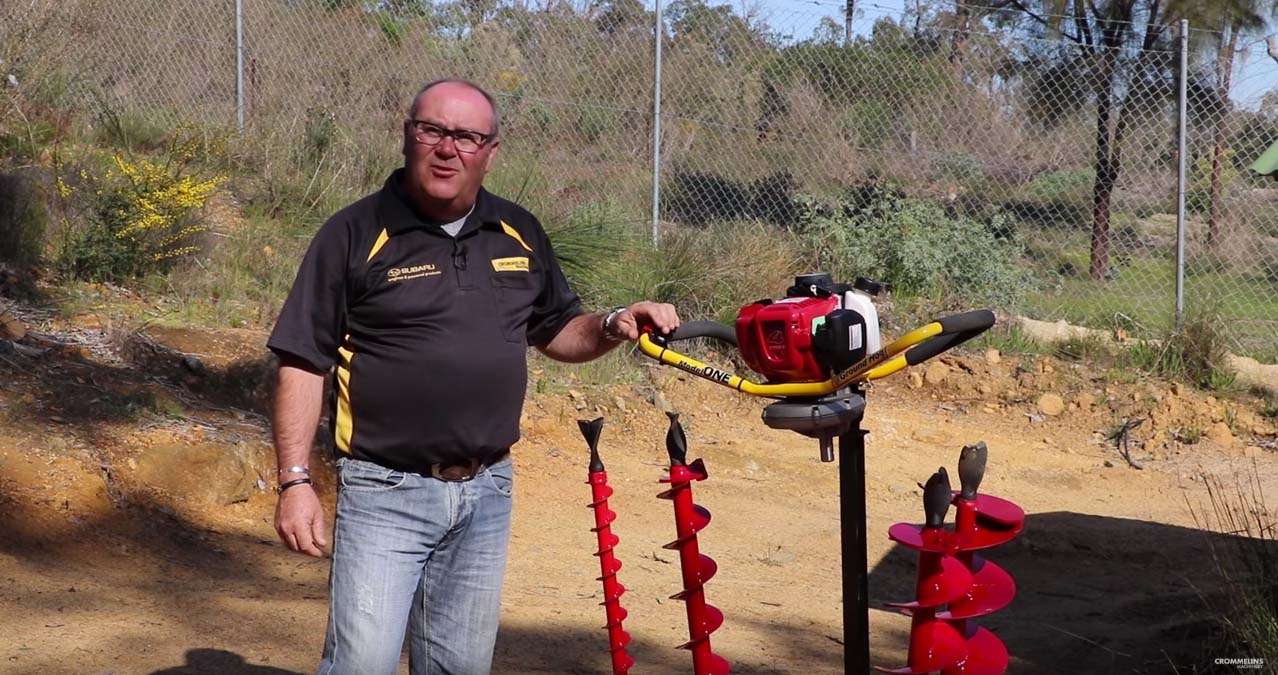 16hpcrommelinsgroundhogpostholediggernew Crommelins Machinery